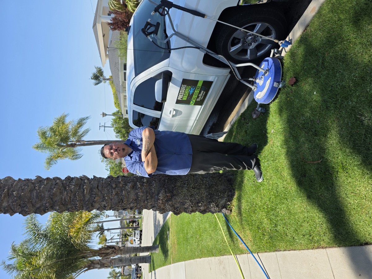 Front Porch, Steps & Walkway Cleaning Completed in Long Beach, CA