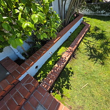 Front-Porch-Steps-Walkway-Cleaning-Completed-in-Long-Beach-CA 8